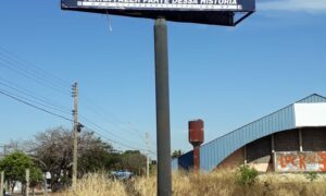 Totem em Lona - REF:003